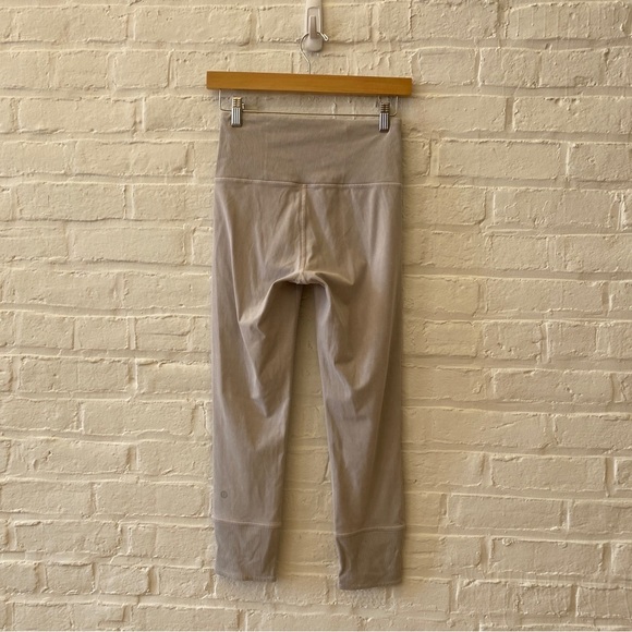 Lululemon || Wunder Under Crop 23" Ribbed in Washed French Clay Gray Beige 4 - Picture 4 of 11